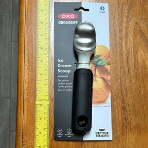 Oxo Good Grips Ice Cream Scoop - Black and Stainless with white neck. NWT